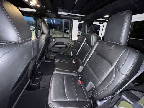 Used 2021 Jeep Wrangler Unlimited Sahara image 23