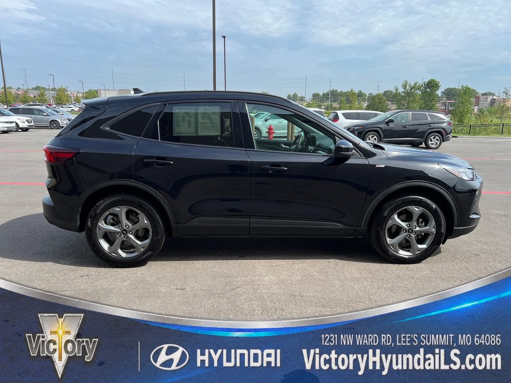 Used 2025 Ford Escape ST-Line Select AWD/4WD image 6
