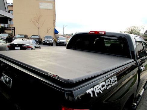 Used 2015 Toyota Tundra SR5 w/ TRD Off Road Package AWD/4WD image 29