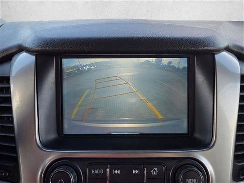 Used 2019 Chevrolet Suburban LT RWD image 13