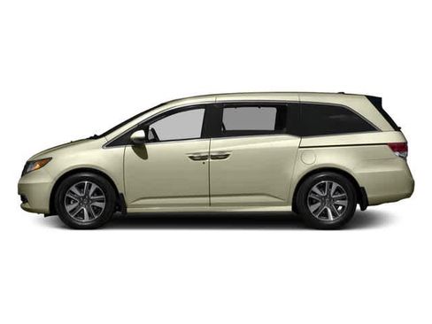 Used 2016 Honda Odyssey Touring image 3