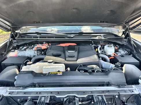 Used 2023 Toyota Tundra Platinum image 34