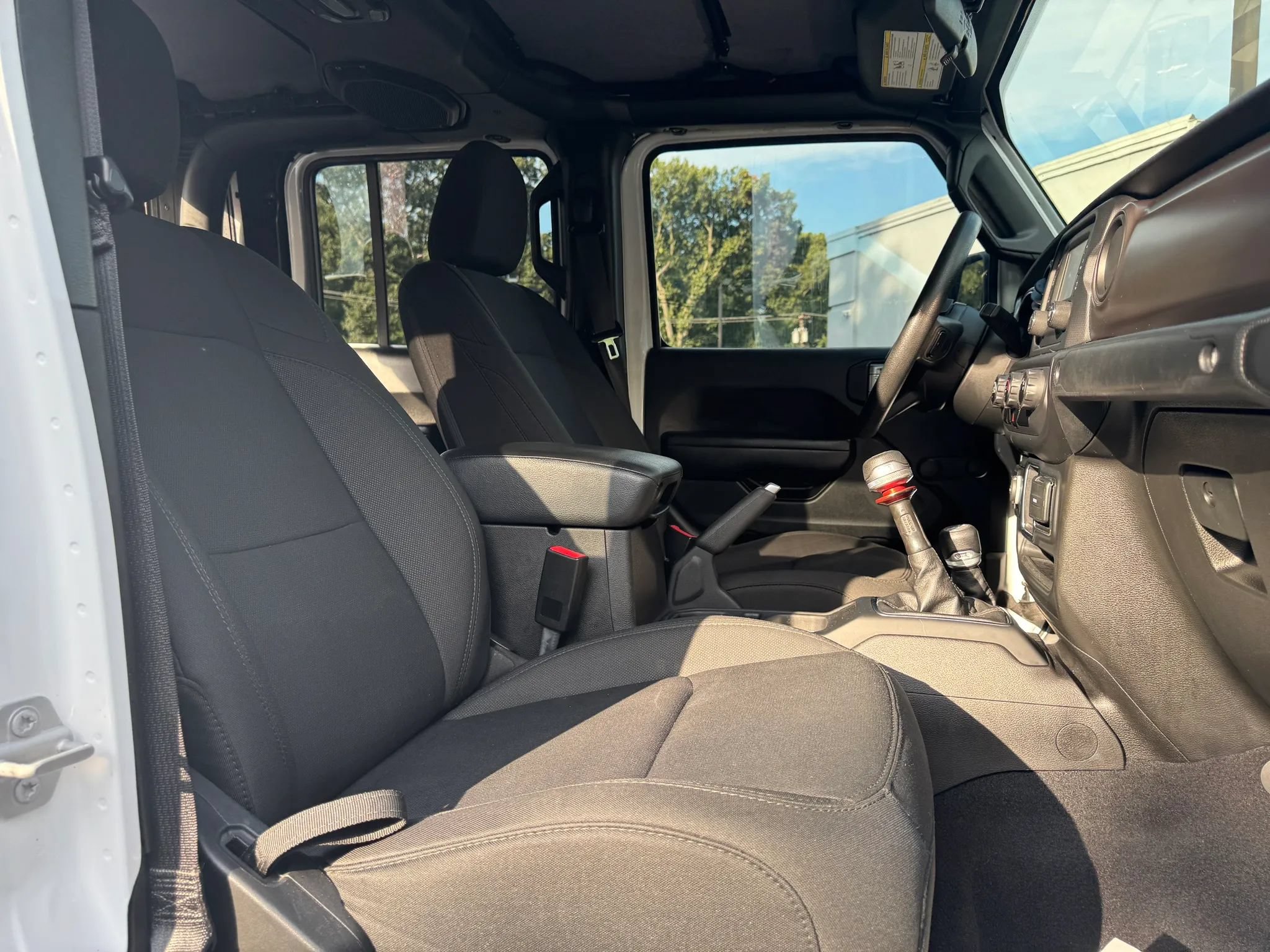 Used 2020 Jeep Gladiator Sport AWD/4WD image 21