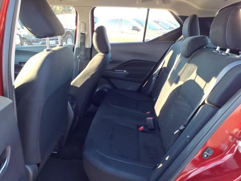 Used 2023 Nissan Kicks SV image 28