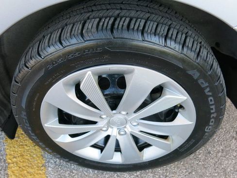 Used 2019 Subaru Impreza 2.0i w/ Eyesight image 33