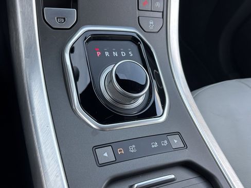 Used 2016 Land Rover Range Rover Evoque SE image 21