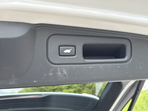 Used 2025 Honda Passport EX-L image 19