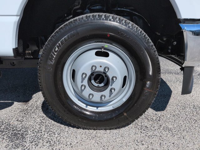 New 2027 Ford F350 XL w/ XL Chrome Package AWD/4WD image 11