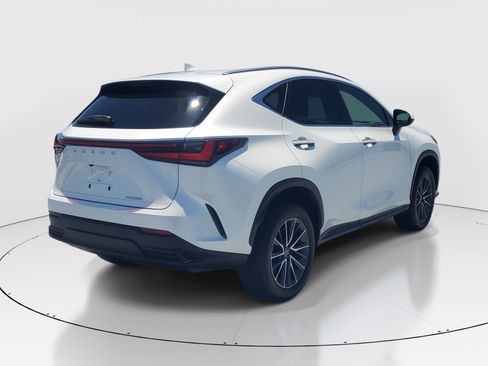 Certified 2024 Lexus NX 250 FWD w/ Towing Package (2000 Lbs) image 7