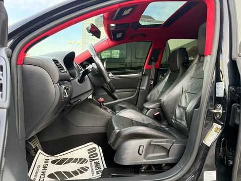 Used 2014 Volkswagen GTI Driver's Edition FWD image 10