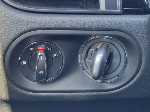 Certified 2023 Porsche Macan S image 20