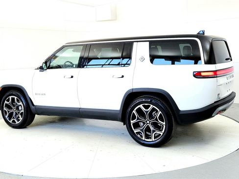 Used 2025 Rivian R1S Adventure image 4