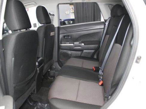 Used 2018 Mitsubishi Outlander Sport ES image 19