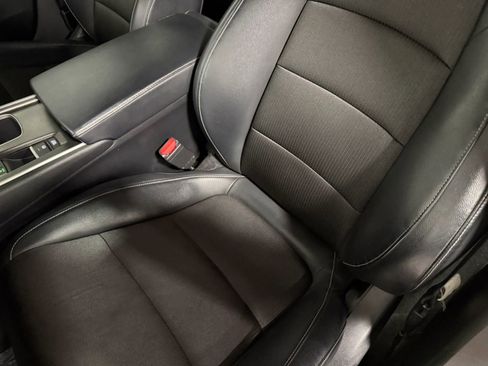 Used 2018 Honda Accord Sport image 8