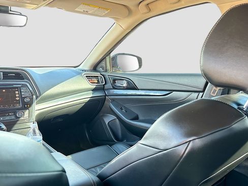 Used 2023 Nissan Maxima Platinum w/ Sport Mat Group FWD image 24