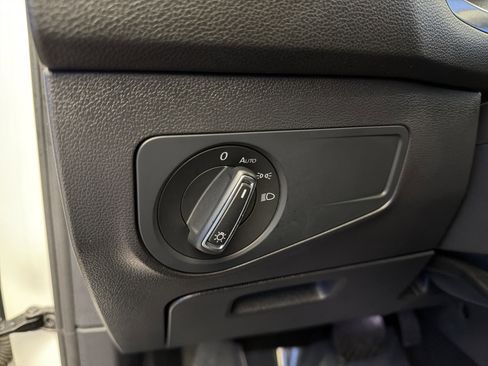 Certified 2023 Volkswagen Tiguan SE w/ Panoramic Sunroof Package image 13