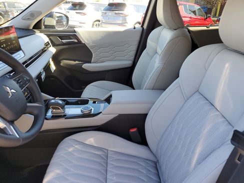 New 2026 Mitsubishi Outlander SEL FWD image 13
