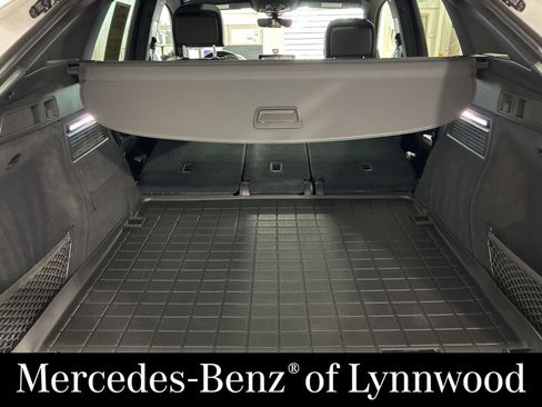 Used 2023 Audi SQ5 Premium Plus w/ Premium Plus Package image 27