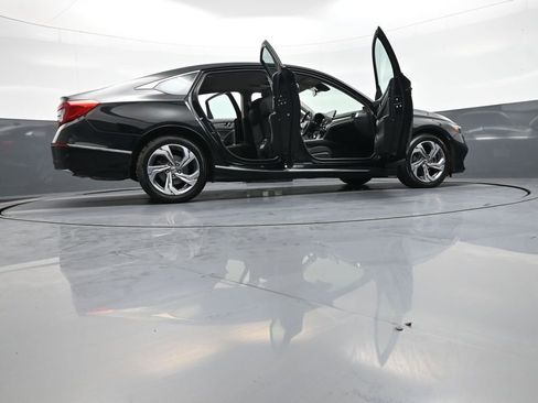 Used 2018 Honda Accord EX image 48