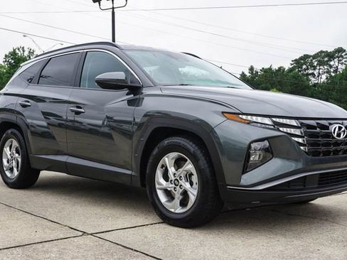 Used 2022 Hyundai Tucson SEL FWD image 2