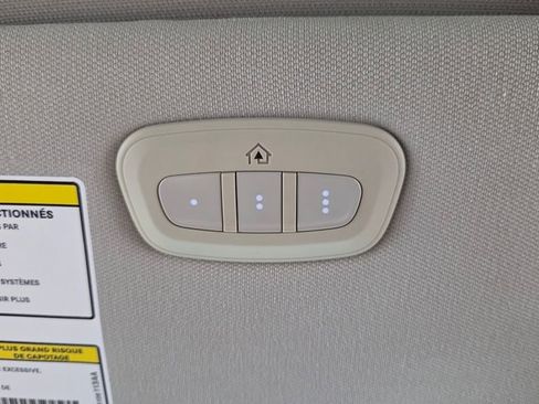 Used 2015 Jeep Cherokee Limited image 27