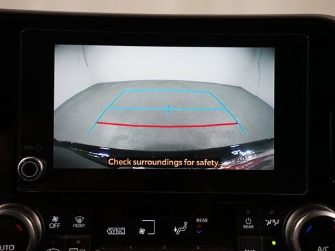 Certified 2024 Toyota Highlander LE image 18