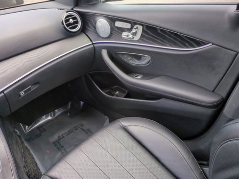 Certified 2019 Mercedes-Benz E 300 4MATIC image 16