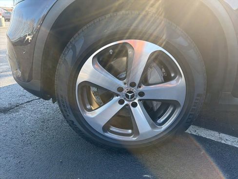 Used 2022 Mercedes-Benz GLC 300 4MATIC image 10