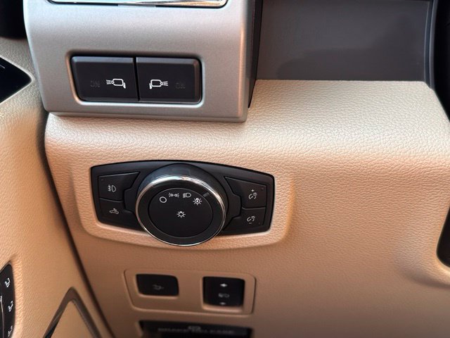 Used 2021 Ford F350 Lariat w/ Lariat Ultimate Package AWD/4WD image 19