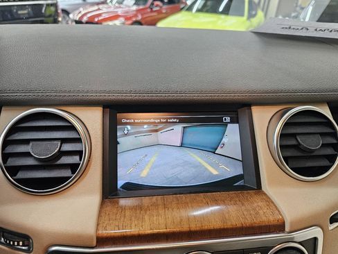 Used 2016 Land Rover LR4 HSE image 35