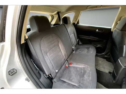Used 2015 Nissan Rogue S w/ Convenience Package AWD/4WD image 38