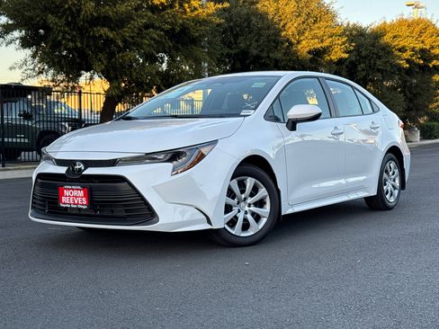 Certified 2026 Toyota Corolla LE image 2
