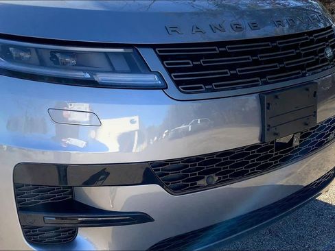 Used 2023 Land Rover Range Rover Sport SE image 28