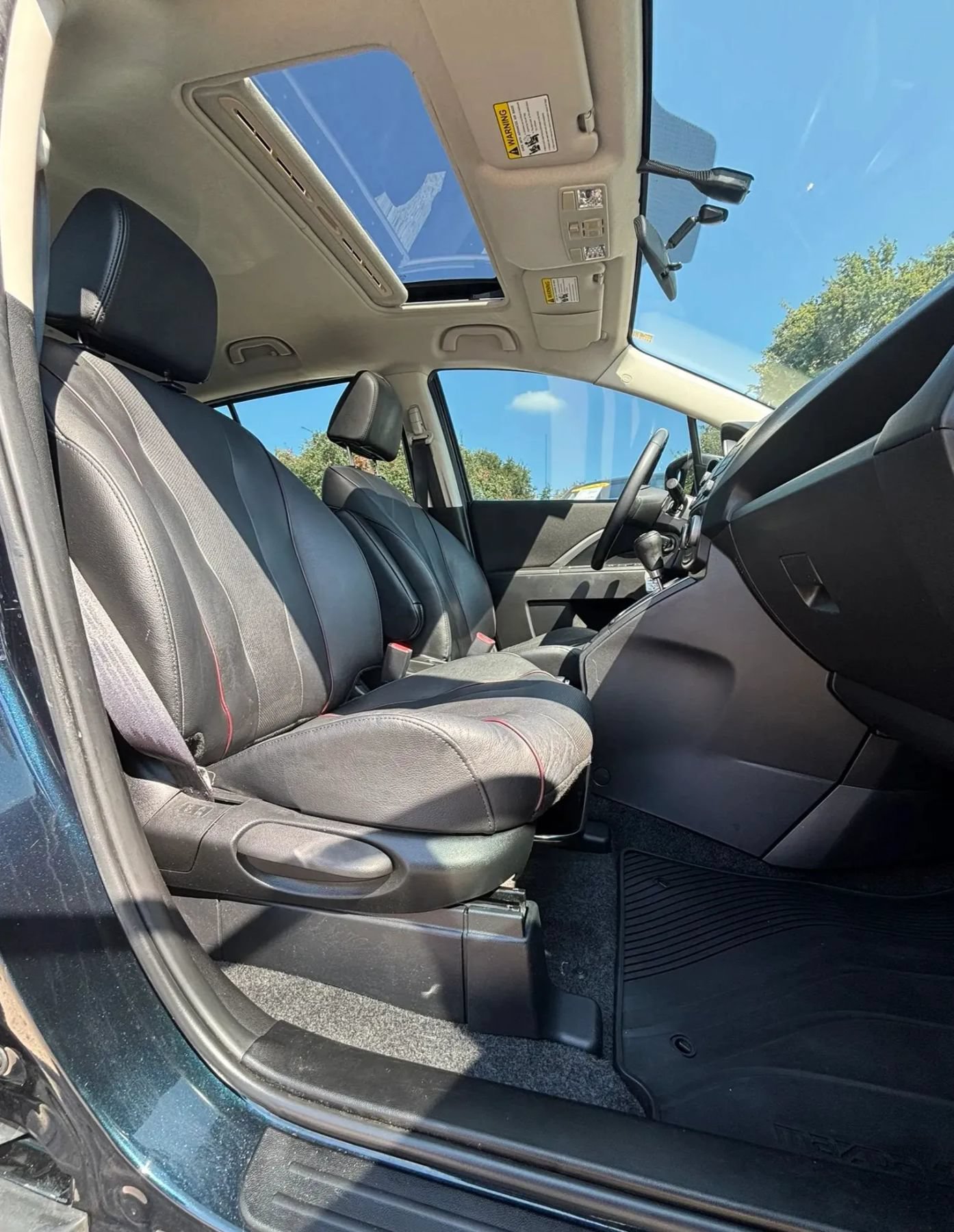 Used 2015 MAZDA MAZDA5 Grand Touring FWD image 15