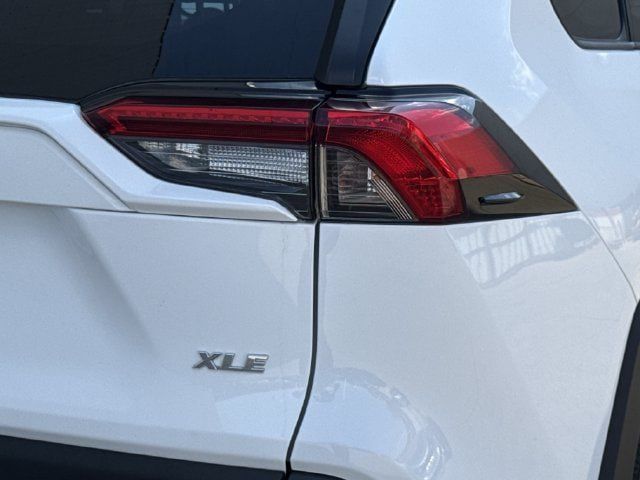 Used 2025 Toyota RAV4 XLE FWD image 7