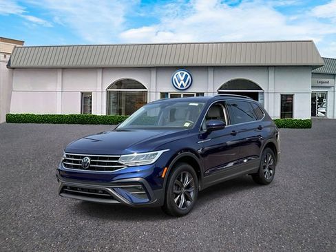 Used 2023 Volkswagen Tiguan SE w/ Panoramic Sunroof Package AWD/4WD image 1