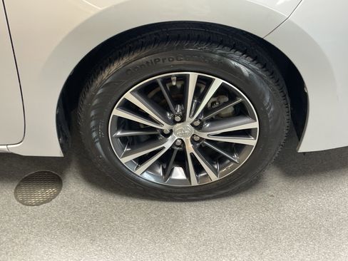 Used 2017 Toyota Corolla LE image 13