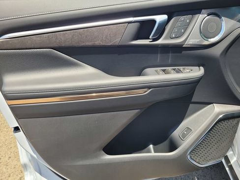New 2026 Buick Enclave Avenir w/ Super Cruise Package AWD/4WD image 16
