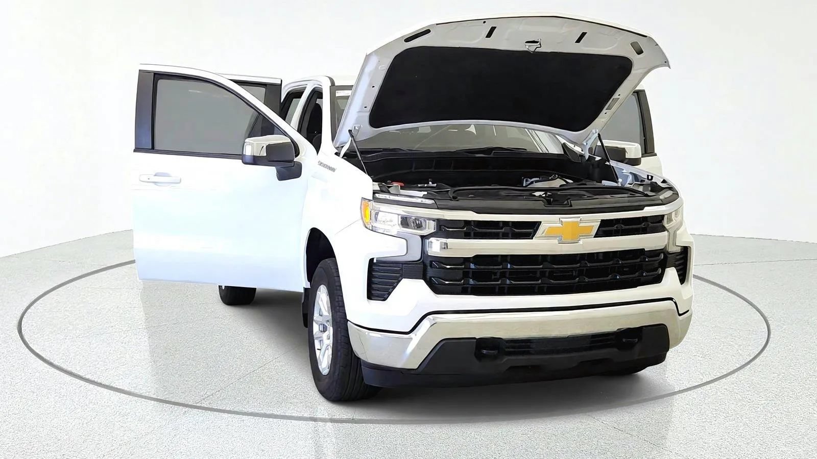 Used 2024 Chevrolet Silverado 1500 LT AWD/4WD image 12