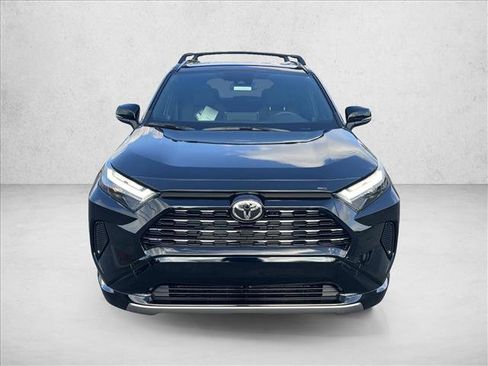 New 2025 Toyota RAV4 SE image 6