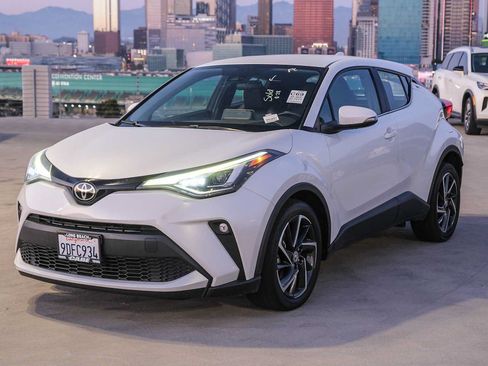 Used 2022 Toyota C-HR Limited FWD image 1