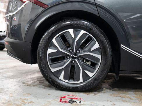 Used 2024 Kia EV6 Light image 10