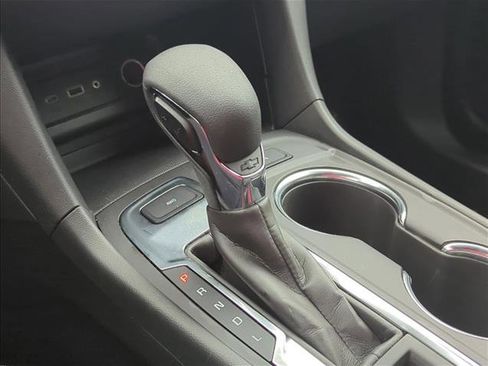 Used 2024 Chevrolet Equinox LT image 16