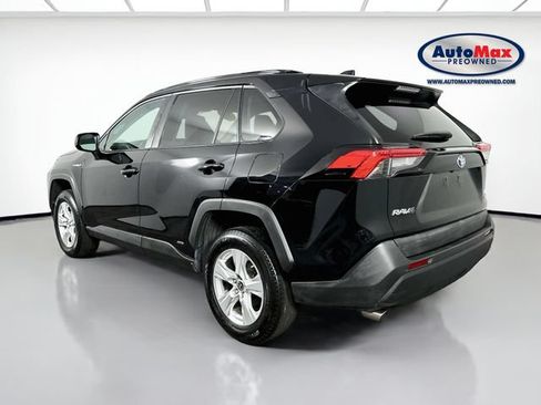 Used 2021 Toyota RAV4 LE AWD/4WD image 6