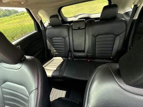 Used 2021 Ford Edge SEL w/ Convenience Package FWD image 34