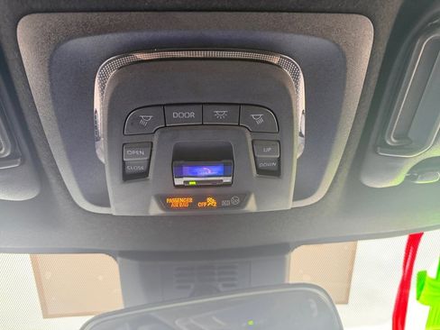 Certified 2024 Toyota Corolla SE image 22