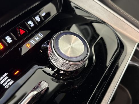 New 2026 Jeep Grand Wagoneer Limited image 23