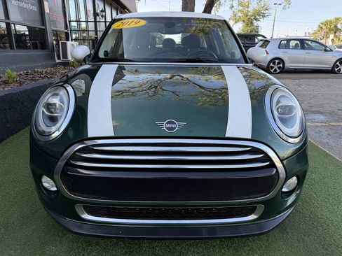 Used 2019 MINI Cooper 4-Door Hardtop FWD image 2