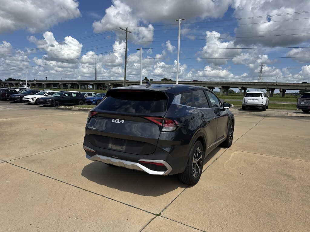 Certified 2024 Kia Sportage EX FWD image 18