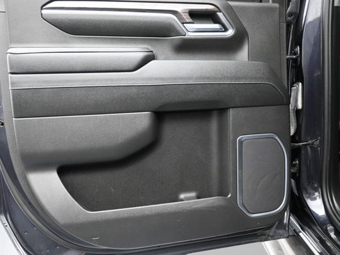 Used 2024 Chevrolet Silverado 2500 LTZ image 13